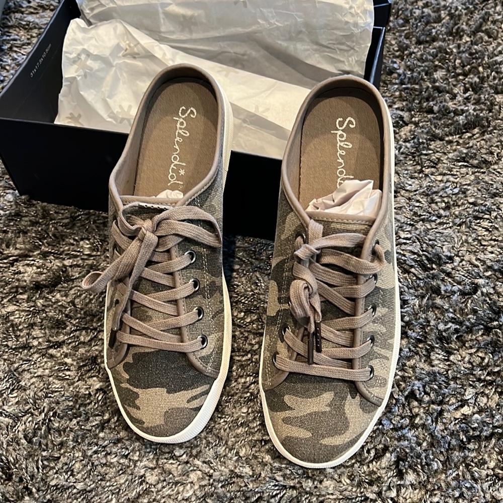 Splendid slip on Camo sneakers